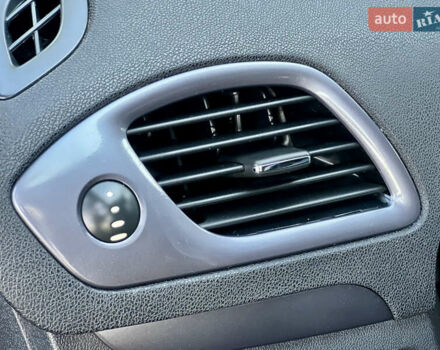 Рено Сценик 2015 в Виннице на Automoto.ua Черный Рено Сценик, объемом двигателя 1.46 л и пробегом 210 тыс. км за 10250 $, фото 42 на Automoto.ua