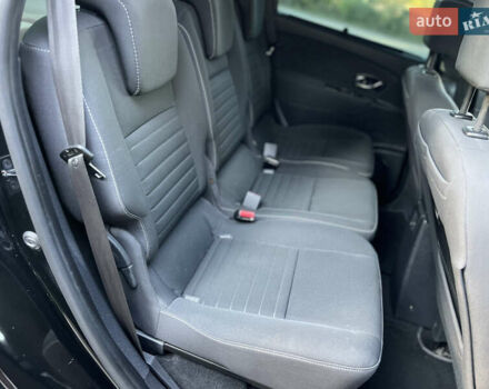 Рено Сценик 2015 в Виннице на Automoto.ua Черный Рено Сценик, объемом двигателя 1.46 л и пробегом 210 тыс. км за 10250 $, фото 60 на Automoto.ua