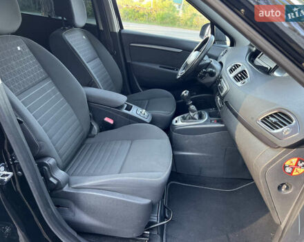 Рено Сценик 2015 в Виннице на Automoto.ua Черный Рено Сценик, объемом двигателя 1.46 л и пробегом 210 тыс. км за 10250 $, фото 48 на Automoto.ua