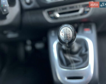 Рено Сценик 2015 в Виннице на Automoto.ua Черный Рено Сценик, объемом двигателя 1.46 л и пробегом 210 тыс. км за 10250 $, фото 54 на Automoto.ua