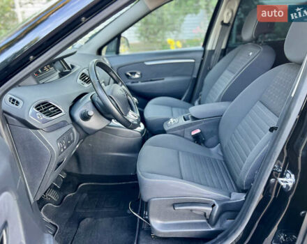 Рено Сценик 2015 в Виннице на Automoto.ua Черный Рено Сценик, объемом двигателя 1.46 л и пробегом 210 тыс. км за 10250 $, фото 43 на Automoto.ua