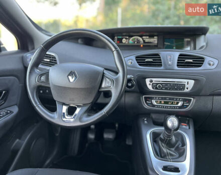 Рено Сценик 2015 в Виннице на Automoto.ua Черный Рено Сценик, объемом двигателя 1.46 л и пробегом 210 тыс. км за 10250 $, фото 66 на Automoto.ua