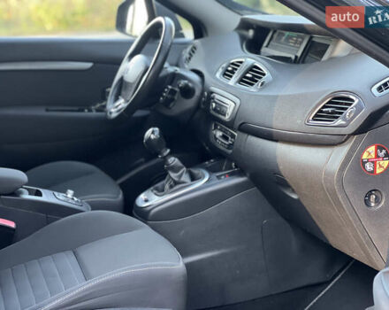 Рено Сценик 2015 в Виннице на Automoto.ua Черный Рено Сценик, объемом двигателя 1.46 л и пробегом 210 тыс. км за 10250 $, фото 45 на Automoto.ua