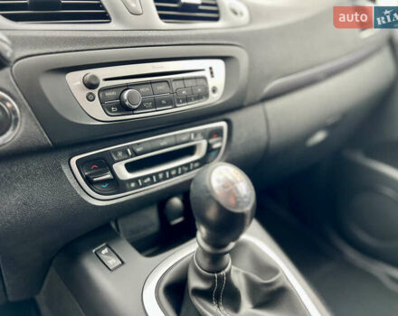 Чорний Рено Сценік, об'ємом двигуна 1.5 л та пробігом 210 тис. км за 10399 $, фото 49 на Automoto.ua