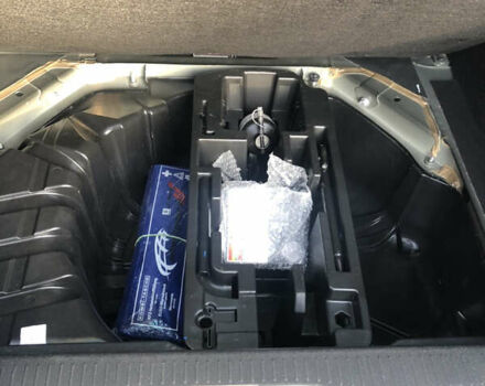 Черный Рено Сценик, объемом двигателя 1.2 л и пробегом 173 тыс. км за 8700 $, фото 8 на Automoto.ua