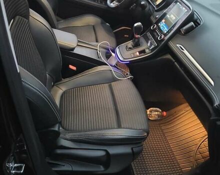 Чорний Рено Сценік, об'ємом двигуна 1.5 л та пробігом 79 тис. км за 18500 $, фото 10 на Automoto.ua