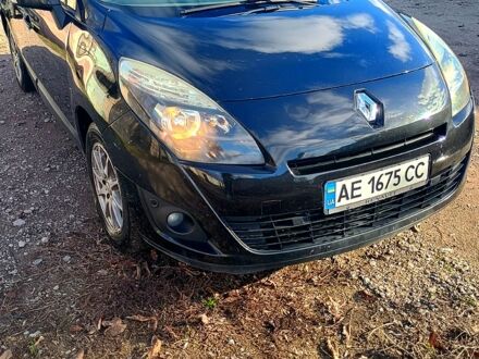 Черный Рено Сценик, объемом двигателя 2 л и пробегом 257 тыс. км за 8300 $, фото 1 на Automoto.ua