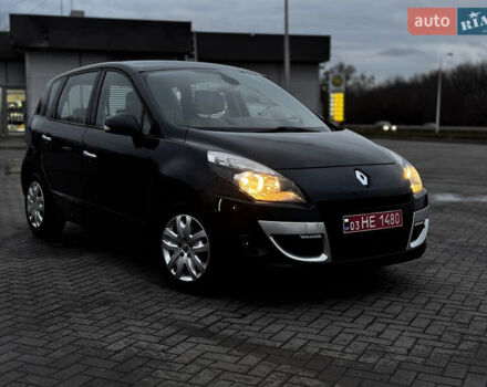 Чорний Рено Сценік, об'ємом двигуна 2 л та пробігом 168 тис. км за 8900 $, фото 1 на Automoto.ua