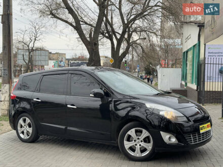 Рено Сценик 2011 в Николаеве на Automoto.ua Черный Рено Сценик, объемом двигателя 1.6 л и пробегом 325 тыс. км за 8300 $, фото 1 на Automoto.ua
