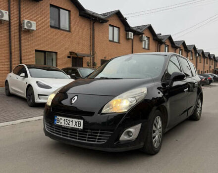 Черный Рено Сценик, объемом двигателя 1.61 л и пробегом 230 тыс. км за 7800 $, фото 1 на Automoto.ua