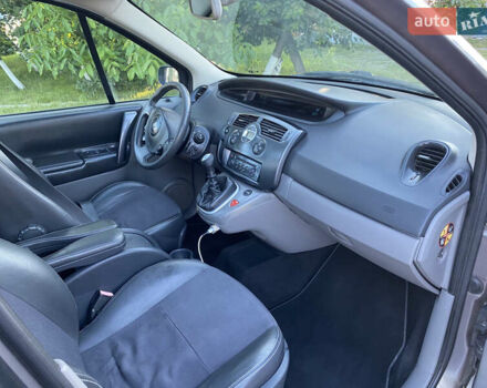 Коричневий Рено Сценік, об'ємом двигуна 2 л та пробігом 210 тис. км за 4650 $, фото 18 на Automoto.ua