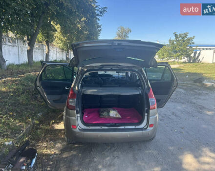 Коричневый Рено Сценик, объемом двигателя 1.6 л и пробегом 300 тыс. км за 5500 $, фото 4 на Automoto.ua