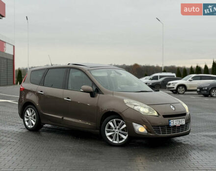 Коричневый Рено Сценик, объемом двигателя 2 л и пробегом 240 тыс. км за 7100 $, фото 13 на Automoto.ua