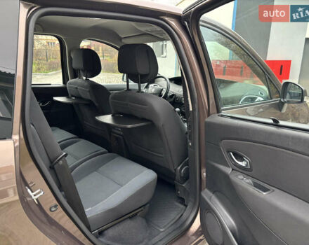 Коричневый Рено Сценик, объемом двигателя 1.6 л и пробегом 186 тыс. км за 7200 $, фото 8 на Automoto.ua