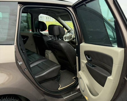 Коричневый Рено Сценик, объемом двигателя 2 л и пробегом 240 тыс. км за 7100 $, фото 26 на Automoto.ua