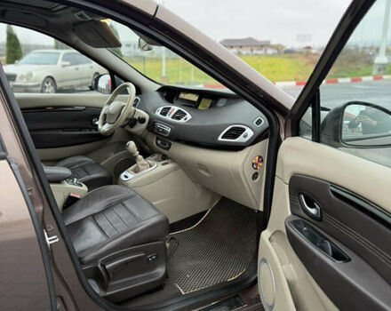 Коричневый Рено Сценик, объемом двигателя 2 л и пробегом 240 тыс. км за 7100 $, фото 29 на Automoto.ua