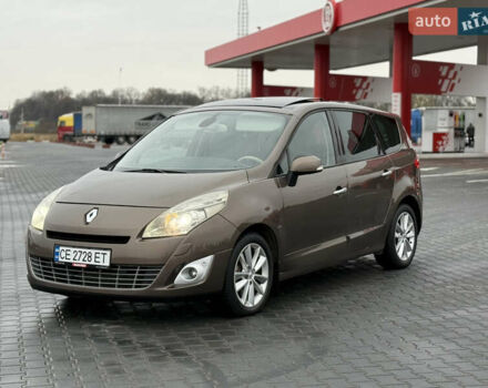 Коричневый Рено Сценик, объемом двигателя 2 л и пробегом 240 тыс. км за 7100 $, фото 1 на Automoto.ua