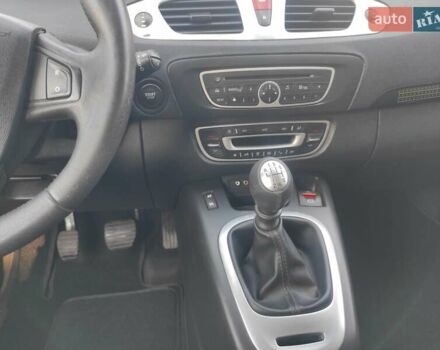 Коричневый Рено Сценик, объемом двигателя 1.6 л и пробегом 223 тыс. км за 7290 $, фото 14 на Automoto.ua