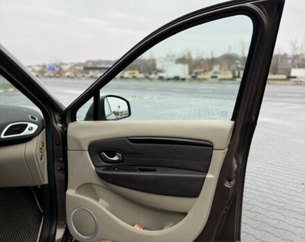 Коричневый Рено Сценик, объемом двигателя 2 л и пробегом 240 тыс. км за 7100 $, фото 28 на Automoto.ua