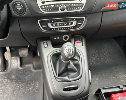 Коричневый Рено Сценик, объемом двигателя 1.6 л и пробегом 186 тыс. км за 7200 $, фото 6 на Automoto.ua