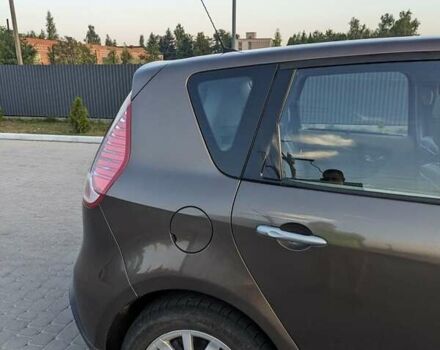 Коричневий Рено Сценік, об'ємом двигуна 1.9 л та пробігом 270 тис. км за 7100 $, фото 3 на Automoto.ua
