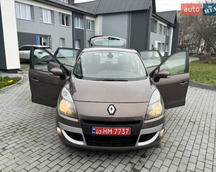 Коричневый Рено Сценик, объемом двигателя 1.6 л и пробегом 186 тыс. км за 7200 $, фото 2 на Automoto.ua
