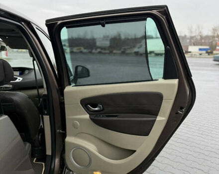 Коричневый Рено Сценик, объемом двигателя 2 л и пробегом 240 тыс. км за 7100 $, фото 25 на Automoto.ua