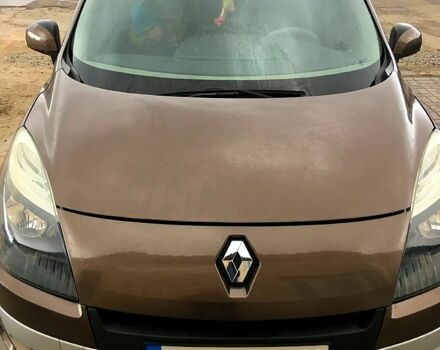 Рено Сценик 2010 в Одессе на Automoto.ua Коричневый Рено Сценик, объемом двигателя 1.5 л и пробегом 189 тыс. км за 6100 $, фото 3 на Automoto.ua