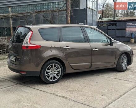 Коричневый Рено Сценик, объемом двигателя 2 л и пробегом 295 тыс. км за 6800 $, фото 3 на Automoto.ua