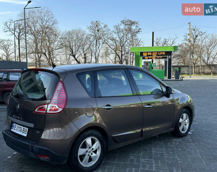 Коричневый Рено Сценик, объемом двигателя 1.5 л и пробегом 160 тыс. км за 3850 $, фото 8 на Automoto.ua