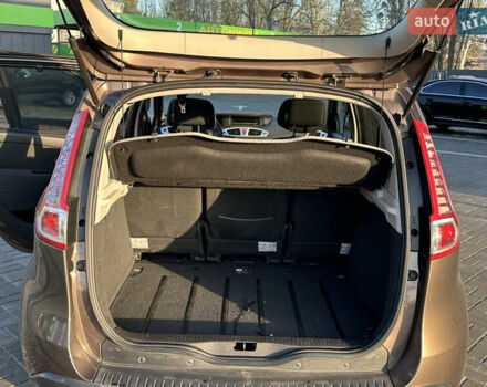 Коричневый Рено Сценик, объемом двигателя 1.5 л и пробегом 160 тыс. км за 3850 $, фото 11 на Automoto.ua