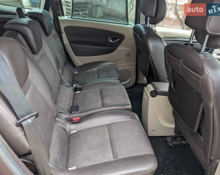 Коричневый Рено Сценик, объемом двигателя 2 л и пробегом 295 тыс. км за 6800 $, фото 24 на Automoto.ua