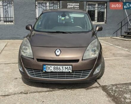 Коричневый Рено Сценик, объемом двигателя 2 л и пробегом 295 тыс. км за 6800 $, фото 9 на Automoto.ua