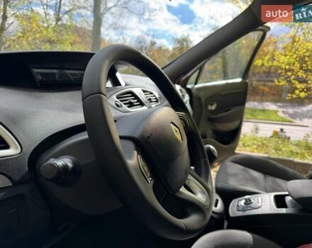 Рено Сценик 2010 в Львове на Automoto.ua Коричневый Рено Сценик, объемом двигателя 1.5 л и пробегом 226 тыс. км за 6500 $, фото 24 на Automoto.ua