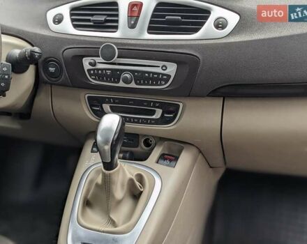 Коричневый Рено Сценик, объемом двигателя 2 л и пробегом 295 тыс. км за 6800 $, фото 12 на Automoto.ua