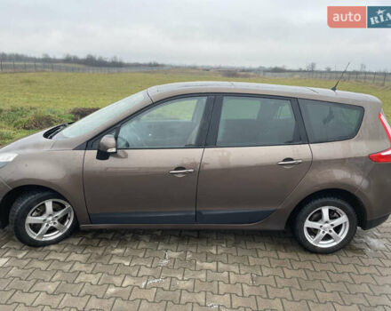 Коричневый Рено Сценик, объемом двигателя 1.9 л и пробегом 277 тыс. км за 6800 $, фото 15 на Automoto.ua