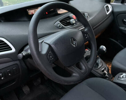 Коричневий Рено Сценік, об'ємом двигуна 1.5 л та пробігом 228 тис. км за 5900 $, фото 31 на Automoto.ua