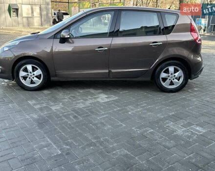 Коричневый Рено Сценик, объемом двигателя 1.5 л и пробегом 160 тыс. км за 3850 $, фото 13 на Automoto.ua