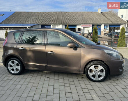 Коричневый Рено Сценик, объемом двигателя 1.4 л и пробегом 175 тыс. км за 6900 $, фото 3 на Automoto.ua