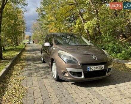 Рено Сценик 2010 в Львове на Automoto.ua Коричневый Рено Сценик, объемом двигателя 1.5 л и пробегом 226 тыс. км за 6500 $, фото 8 на Automoto.ua