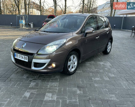 Коричневый Рено Сценик, объемом двигателя 1.5 л и пробегом 160 тыс. км за 3850 $, фото 4 на Automoto.ua