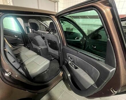 Коричневий Рено Сценік, об'ємом двигуна 1.5 л та пробігом 223 тис. км за 6500 $, фото 11 на Automoto.ua