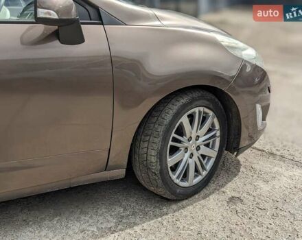 Коричневый Рено Сценик, объемом двигателя 2 л и пробегом 295 тыс. км за 6800 $, фото 10 на Automoto.ua