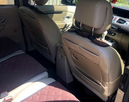 Рено Сценик 2010 в Одессе на Automoto.ua Коричневый Рено Сценик, объемом двигателя 1.5 л и пробегом 189 тыс. км за 6100 $, фото 2 на Automoto.ua