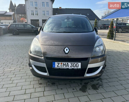 Коричневый Рено Сценик, объемом двигателя 1.4 л и пробегом 175 тыс. км за 6900 $, фото 1 на Automoto.ua