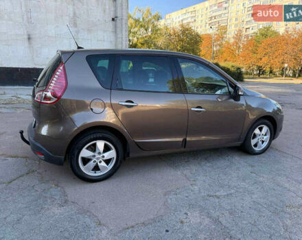Рено Сценик 2010 в Харькове на Automoto.ua Коричневый Рено Сценик, объемом двигателя 1.5 л и пробегом 280 тыс. км за 7100 $, фото 3 на Automoto.ua