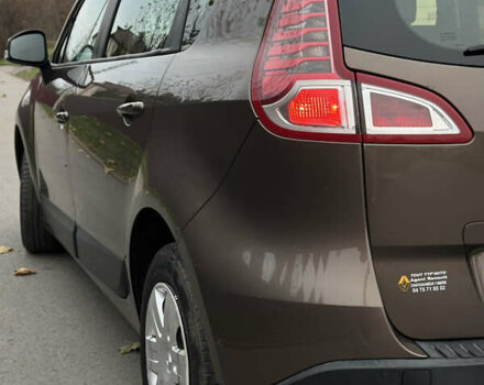 Коричневий Рено Сценік, об'ємом двигуна 1.5 л та пробігом 228 тис. км за 5900 $, фото 6 на Automoto.ua