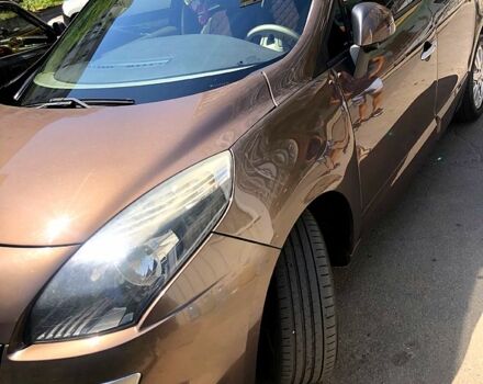 Рено Сценик 2010 в Одессе на Automoto.ua Коричневый Рено Сценик, объемом двигателя 1.5 л и пробегом 189 тыс. км за 6100 $, фото 6 на Automoto.ua