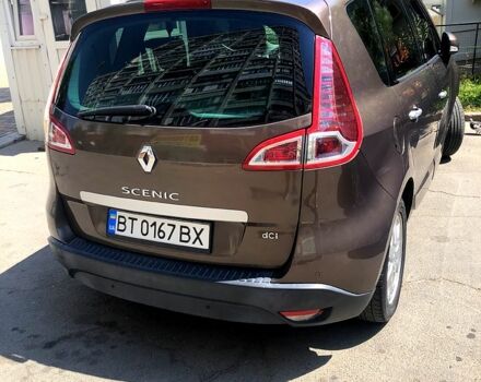 Рено Сценик 2010 в Одессе на Automoto.ua Коричневый Рено Сценик, объемом двигателя 1.5 л и пробегом 189 тыс. км за 6100 $, фото 1 на Automoto.ua