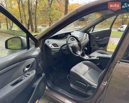 Рено Сценик 2010 в Львове на Automoto.ua Коричневый Рено Сценик, объемом двигателя 1.5 л и пробегом 226 тыс. км за 6500 $, фото 17 на Automoto.ua